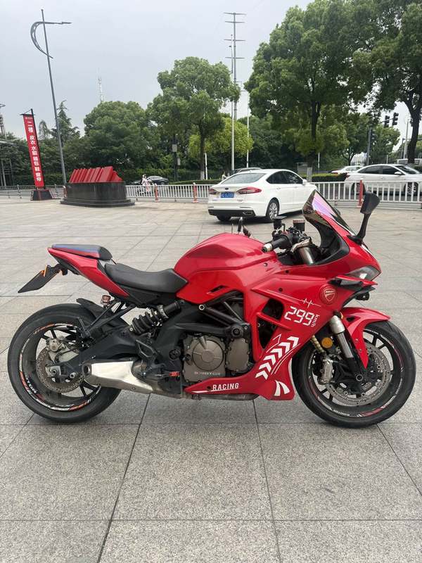 QJMOTOR 赛600