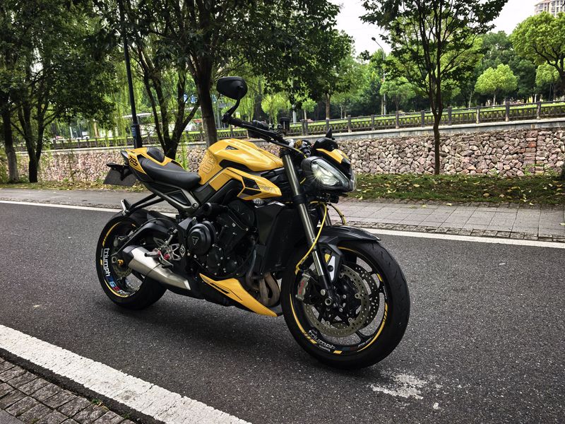 凯旋 Street Triple 765