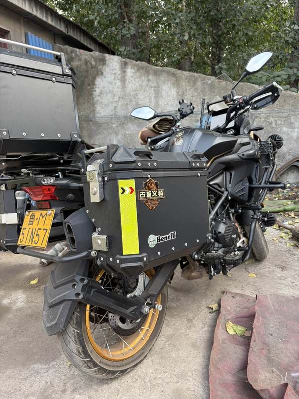 贝纳利 TRK552