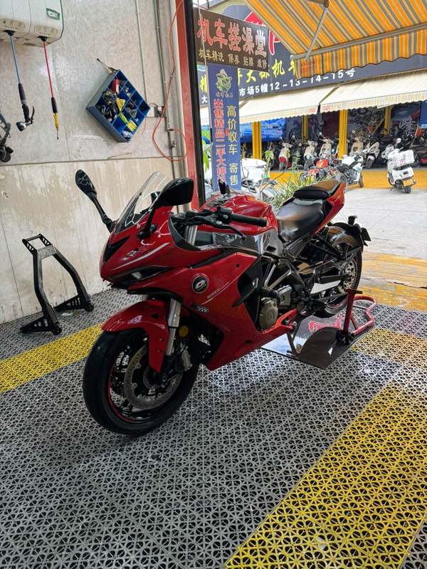 QJMOTOR 赛600