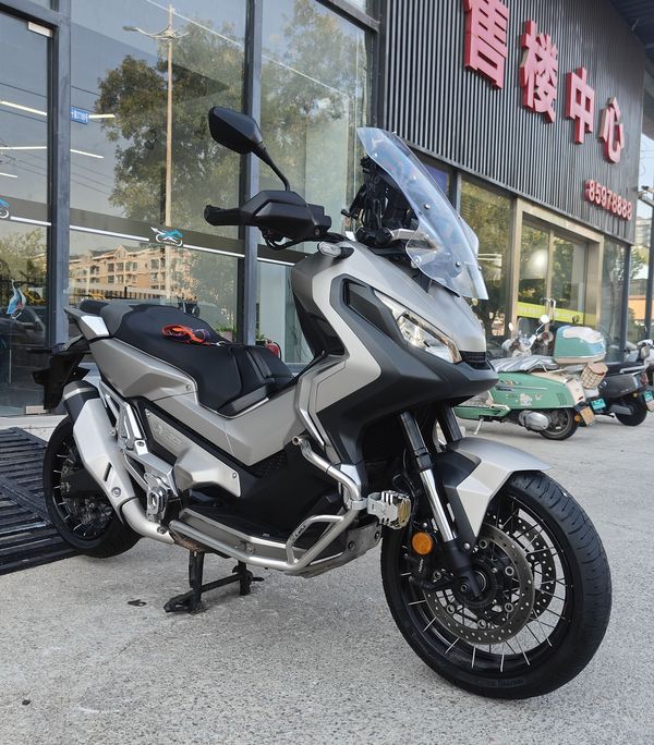 本田DREAMWING X-ADV 750
