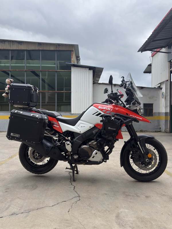 铃木 V-Strom 1050