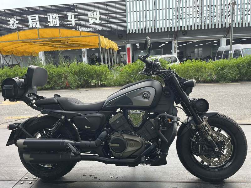 QJMOTOR 闪600