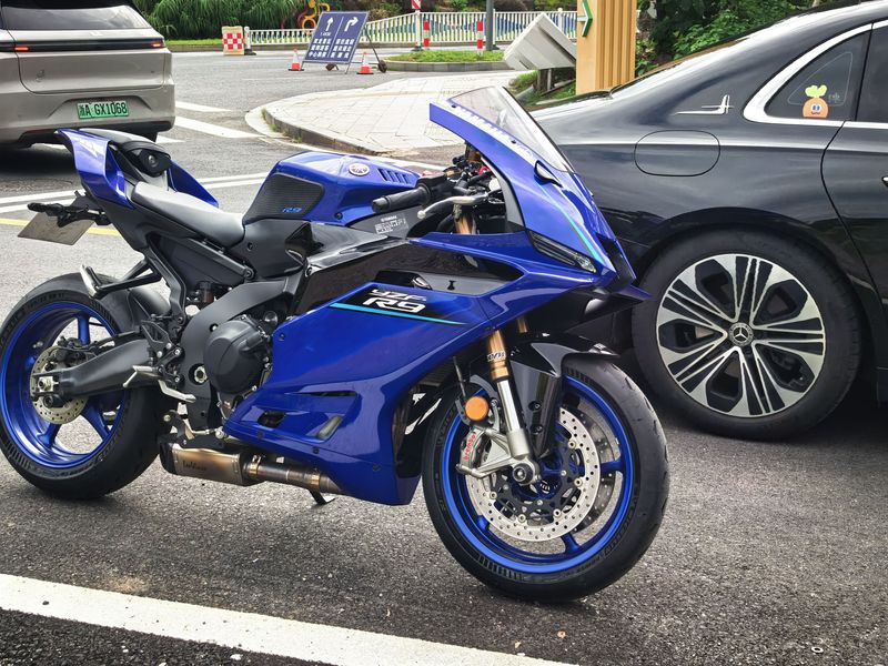 雅马哈 YZF-R9
