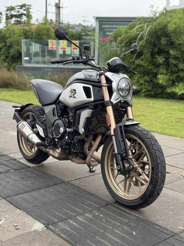 春风 700CL-X