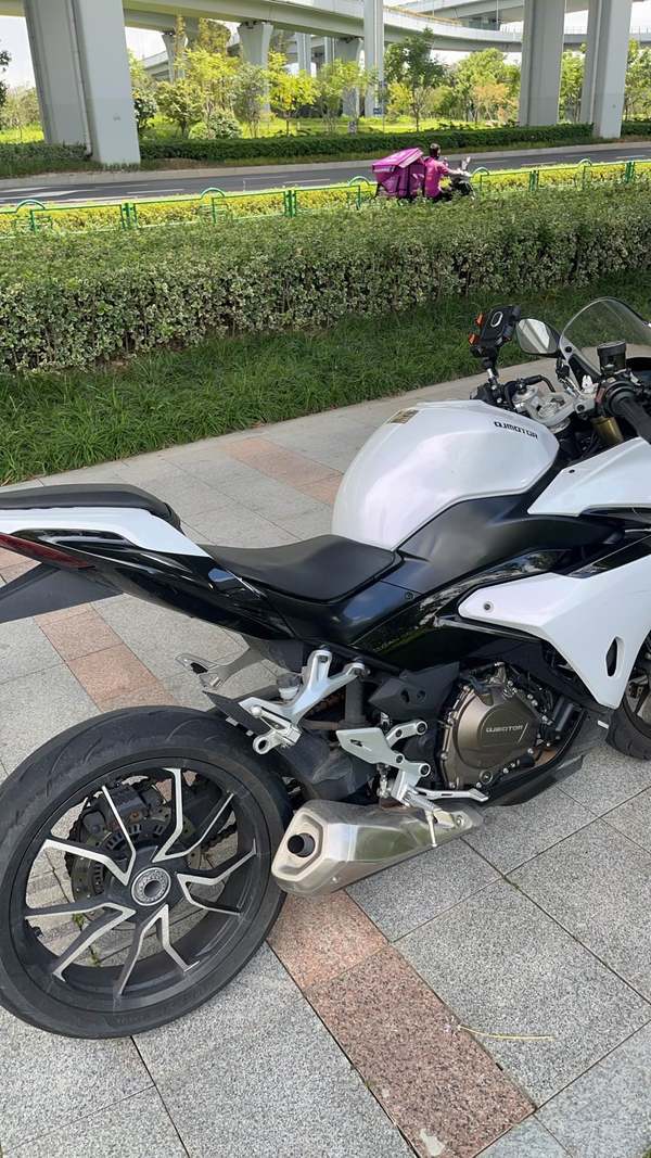 QJMOTOR 赛450