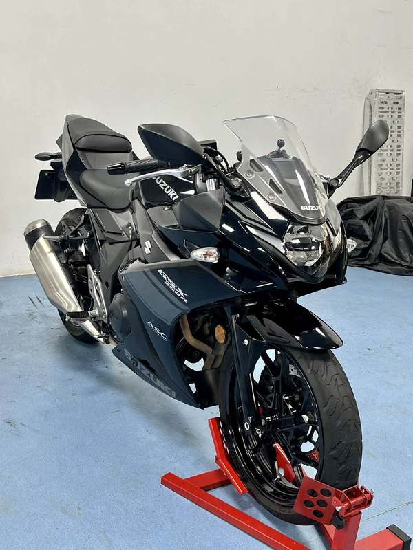 豪爵铃木 GSX250R