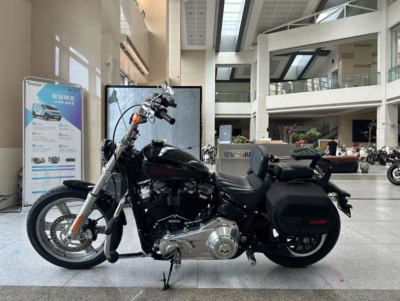 哈雷戴维森 街霸 Street Bob