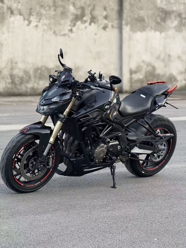 QJMOTOR 追600