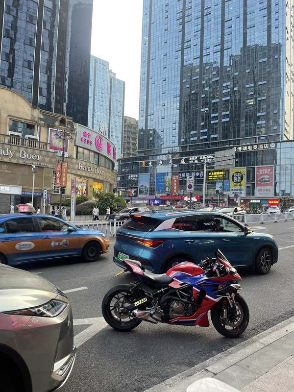 QJMOTOR 赛600