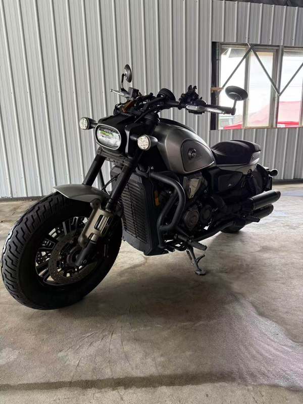 QJMOTOR 闪600