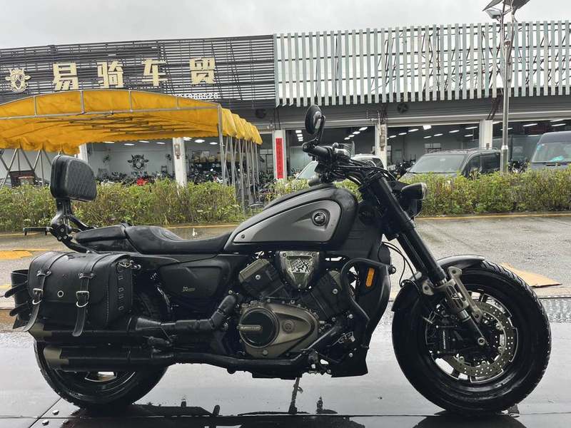 QJMOTOR 闪600