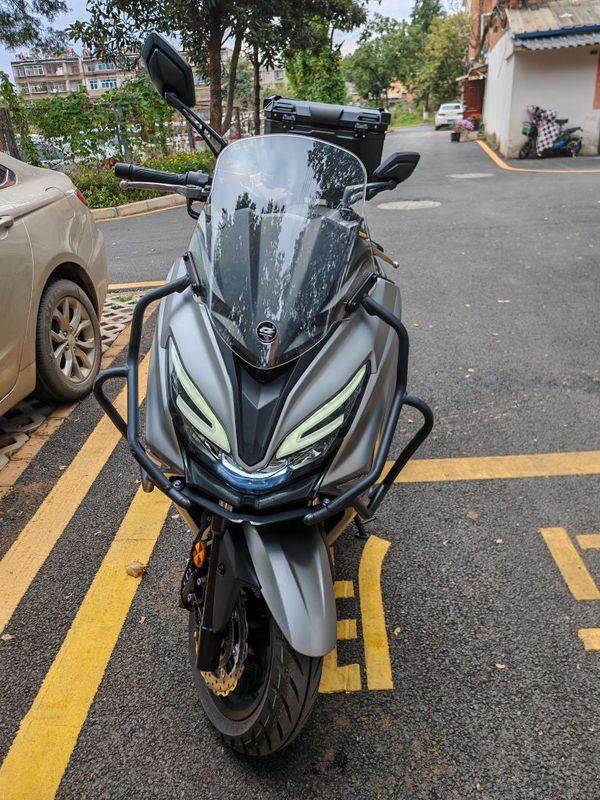 QJMOTOR 鸿250