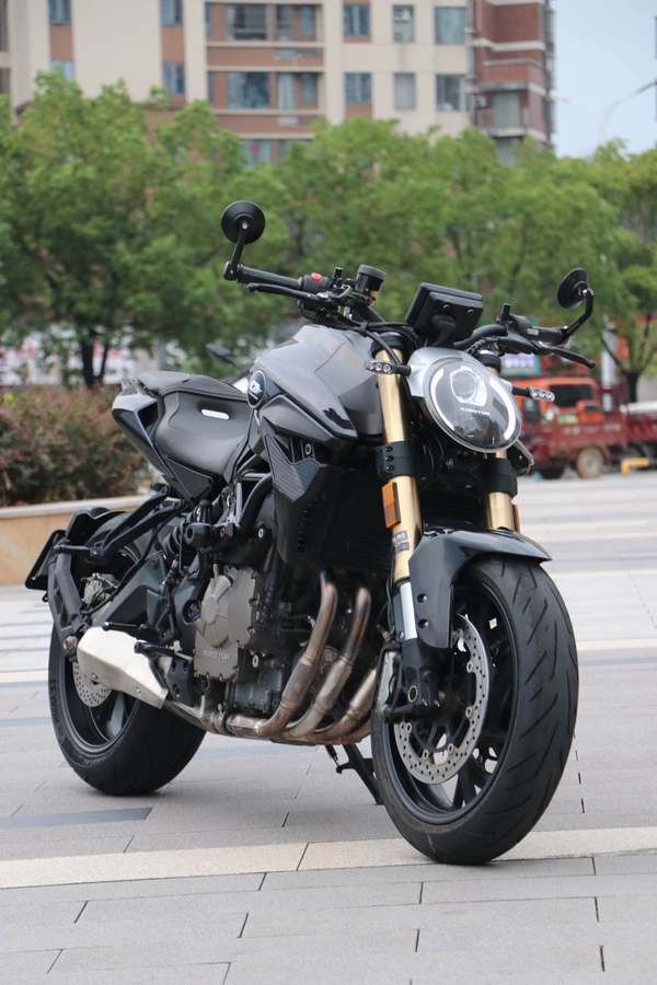 QJMOTOR 追600