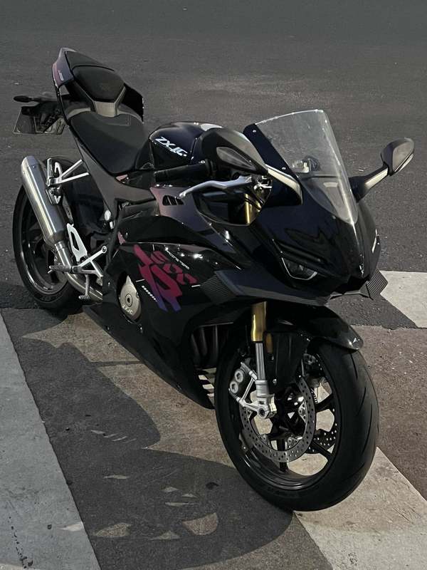 张雪机车 500RR