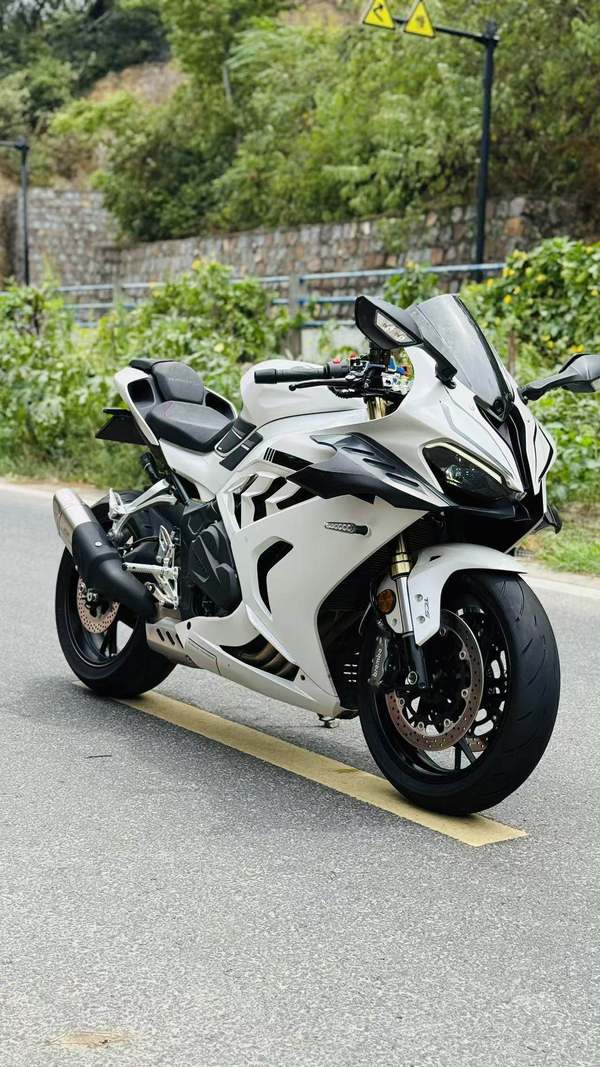 QJMOTOR 赛600