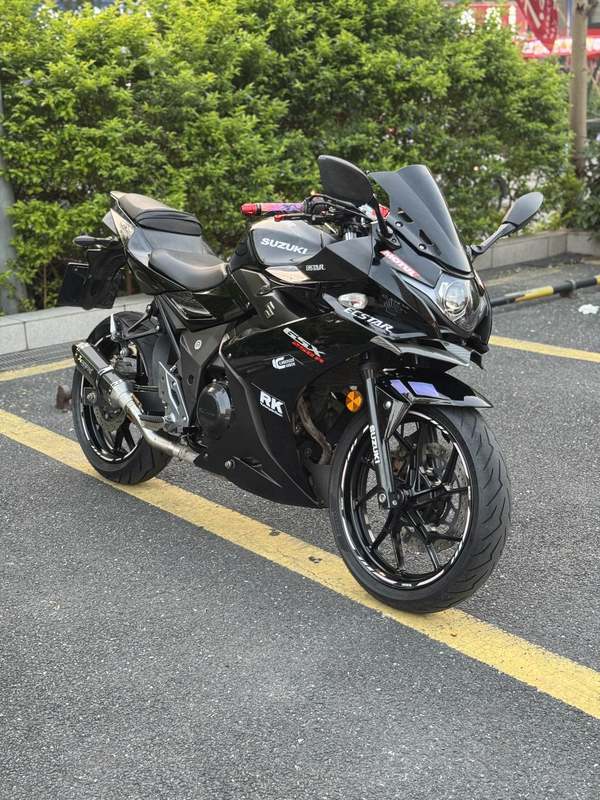 豪爵铃木 GSX250R