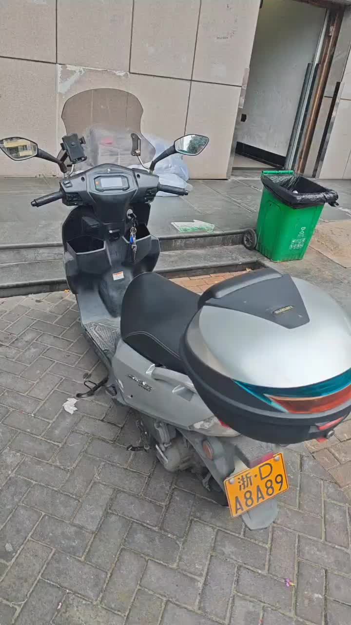 济南铃木 UY125