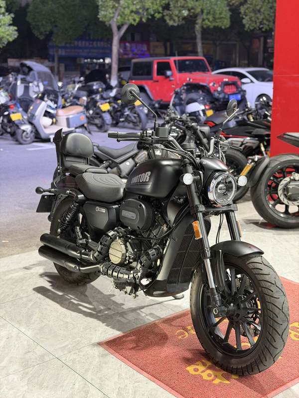 QJMOTOR 闪250