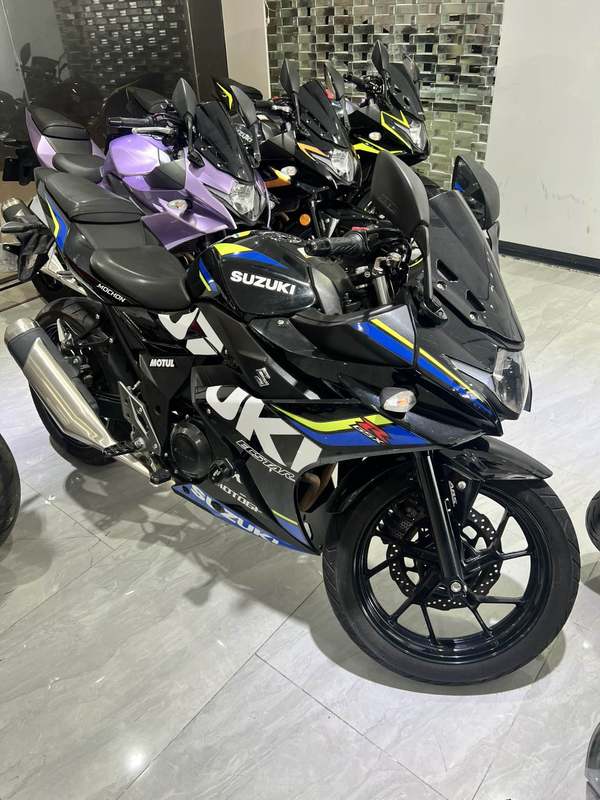 豪爵铃木 GSX250R