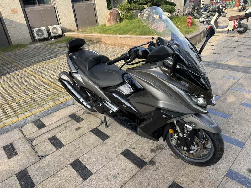 光阳 AK550