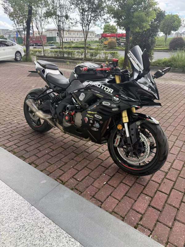 QJMOTOR 赛600