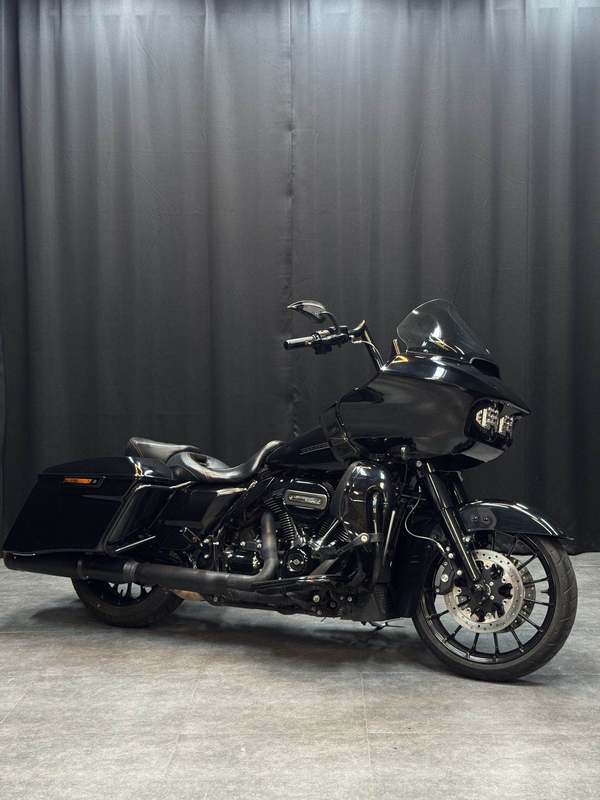 哈雷戴维森 公路滑翔 Road Glide