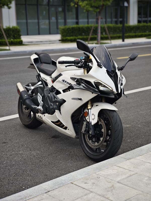 QJMOTOR 赛600