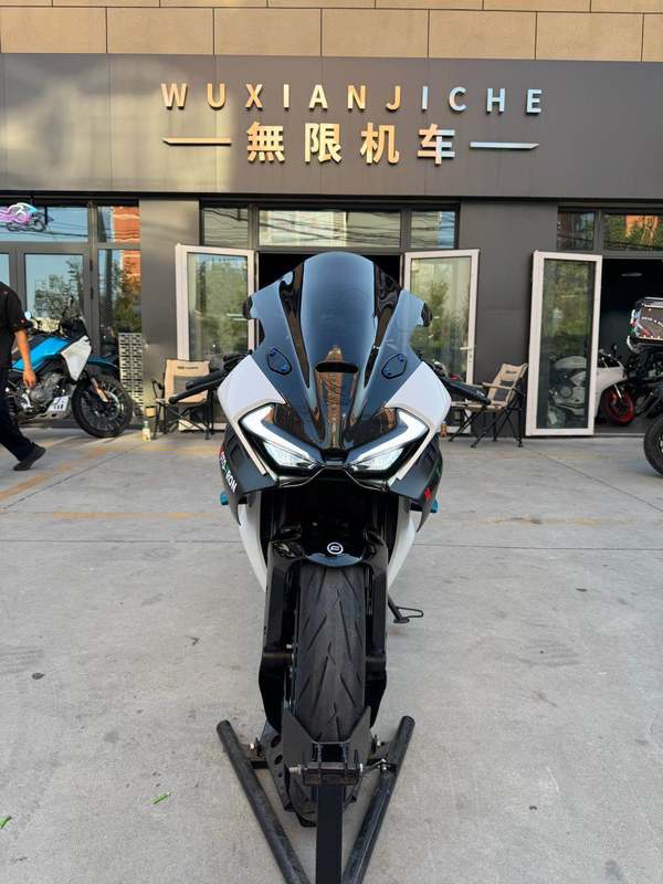 春风 675SR