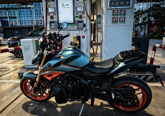无极 525R