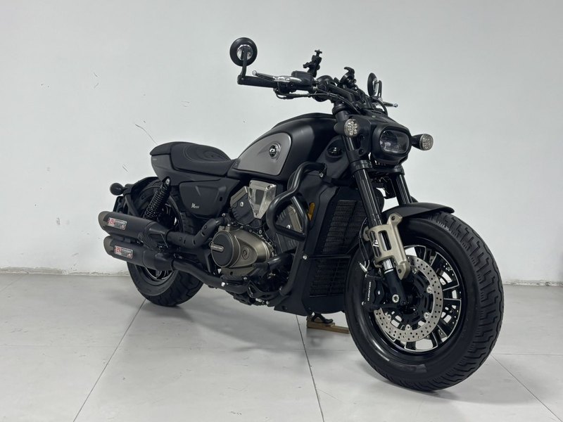 QJMOTOR 闪600