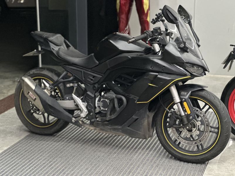 无极 250RR