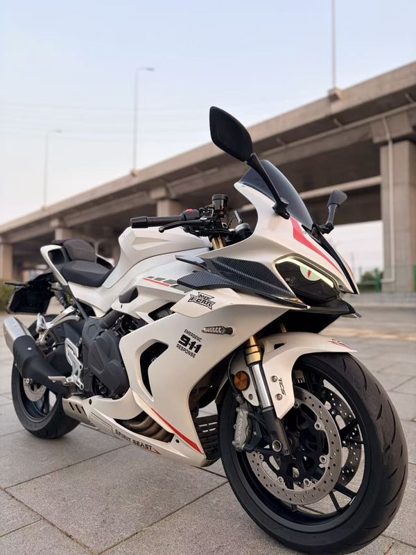 QJMOTOR 赛600