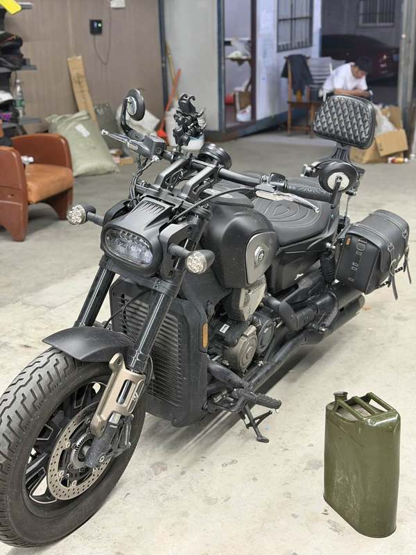 QJMOTOR 闪600
