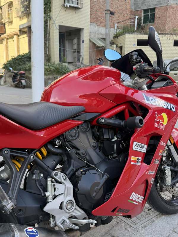 杜卡迪 SuperSport