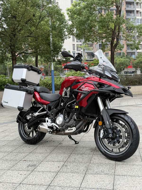 贝纳利 金鹏 TRK502