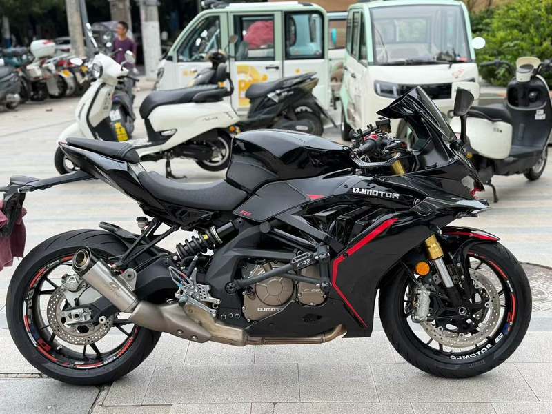 QJMOTOR 赛600