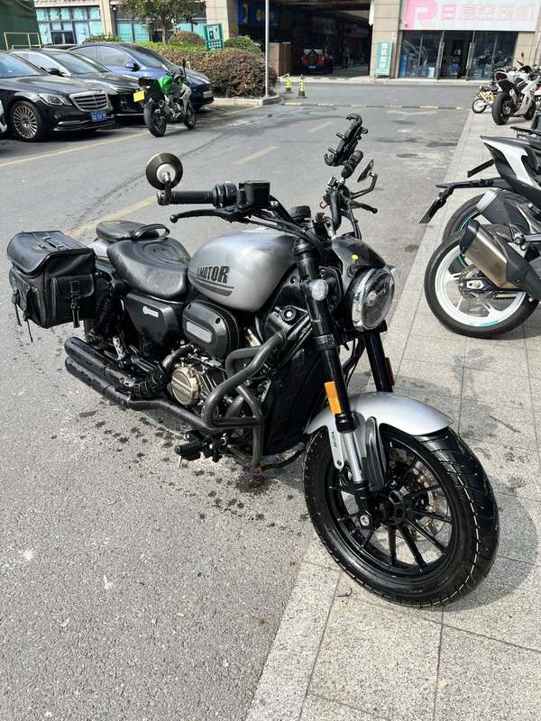 QJMOTOR 闪250
