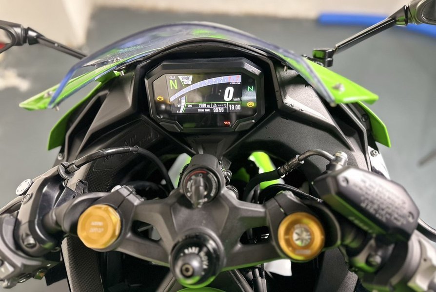 川崎 ZX-4R