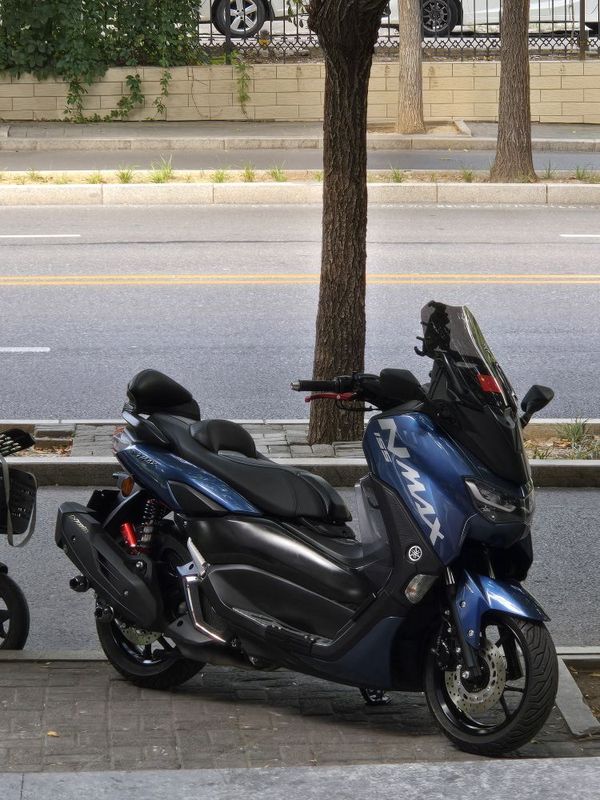 雅马哈 NMAX