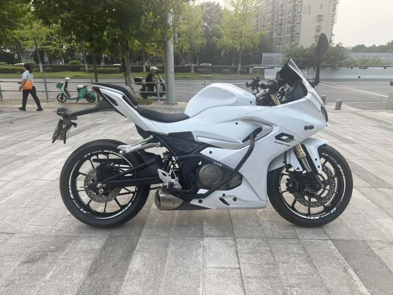QJMOTOR 赛250