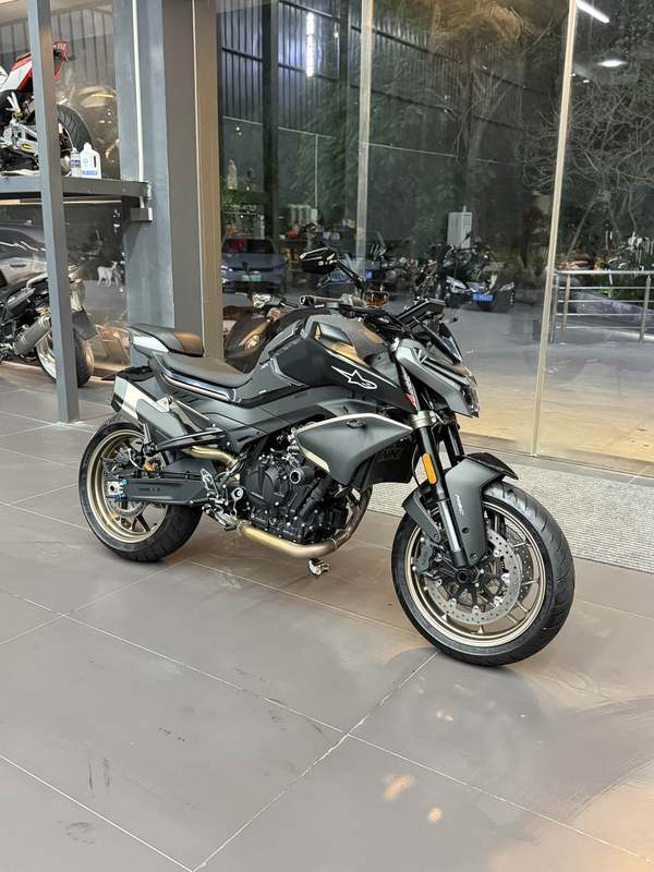 春风 800NK