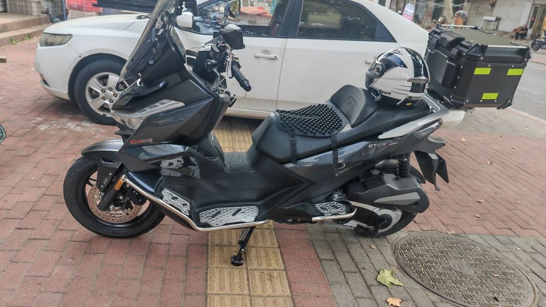 无极 SR250GT