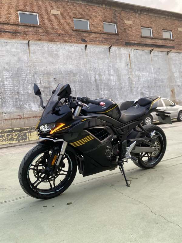 无极 250RR