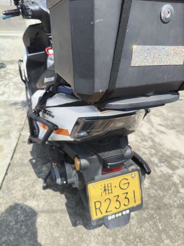 QJMOTOR 鸿125