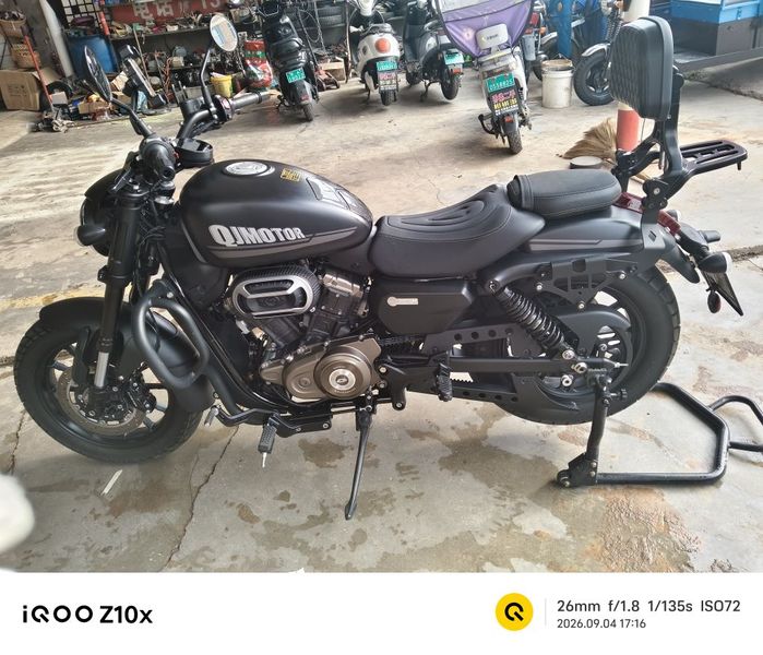 QJMOTOR 闪250