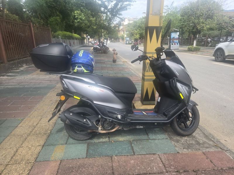 豪爵 ADX125