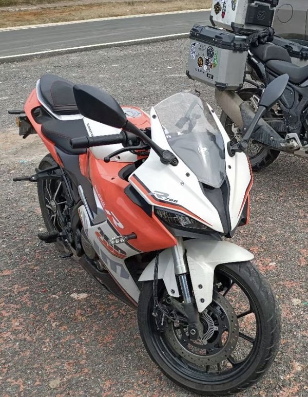 QJMOTOR 赛250