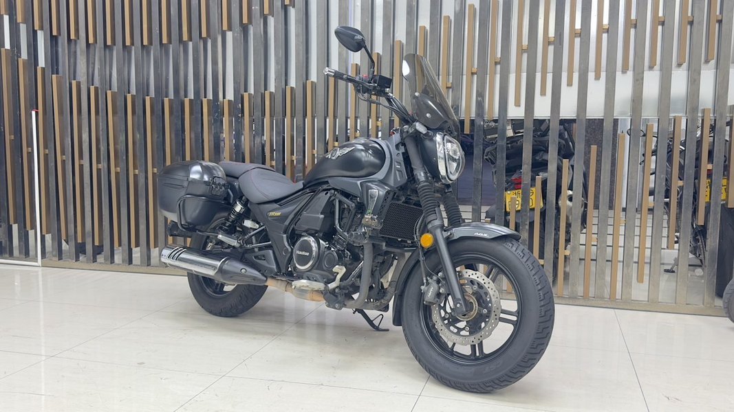 豪爵 TR300