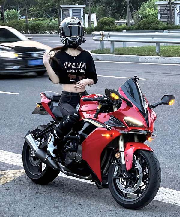 QJMOTOR 赛600